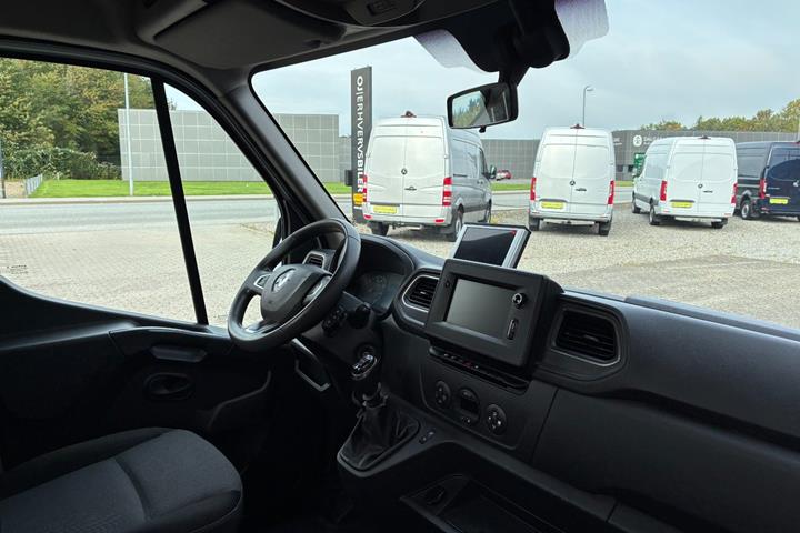 Hvid Renault Master IV T35 fra 2020