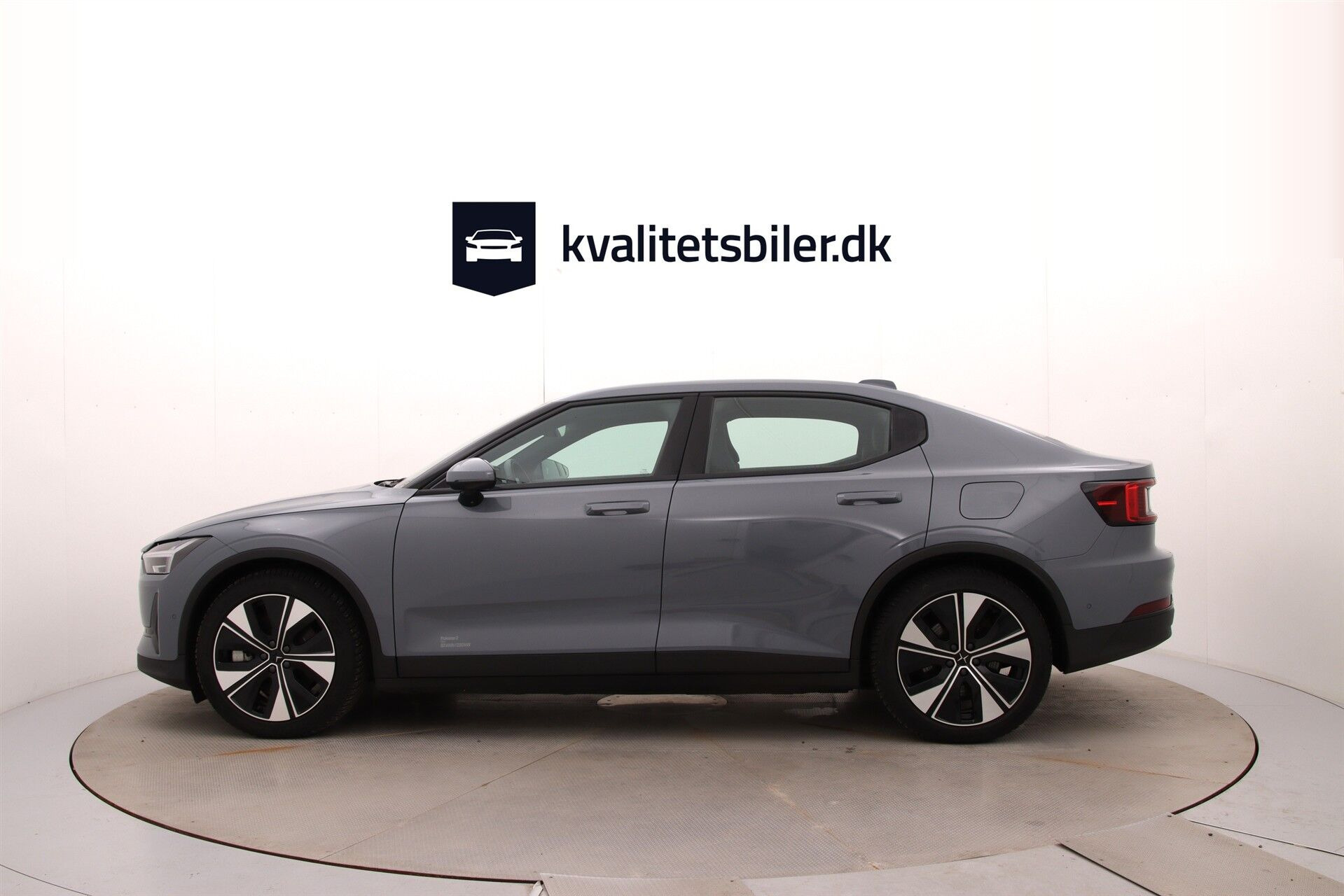 Grå Polestar 2 fra 2023