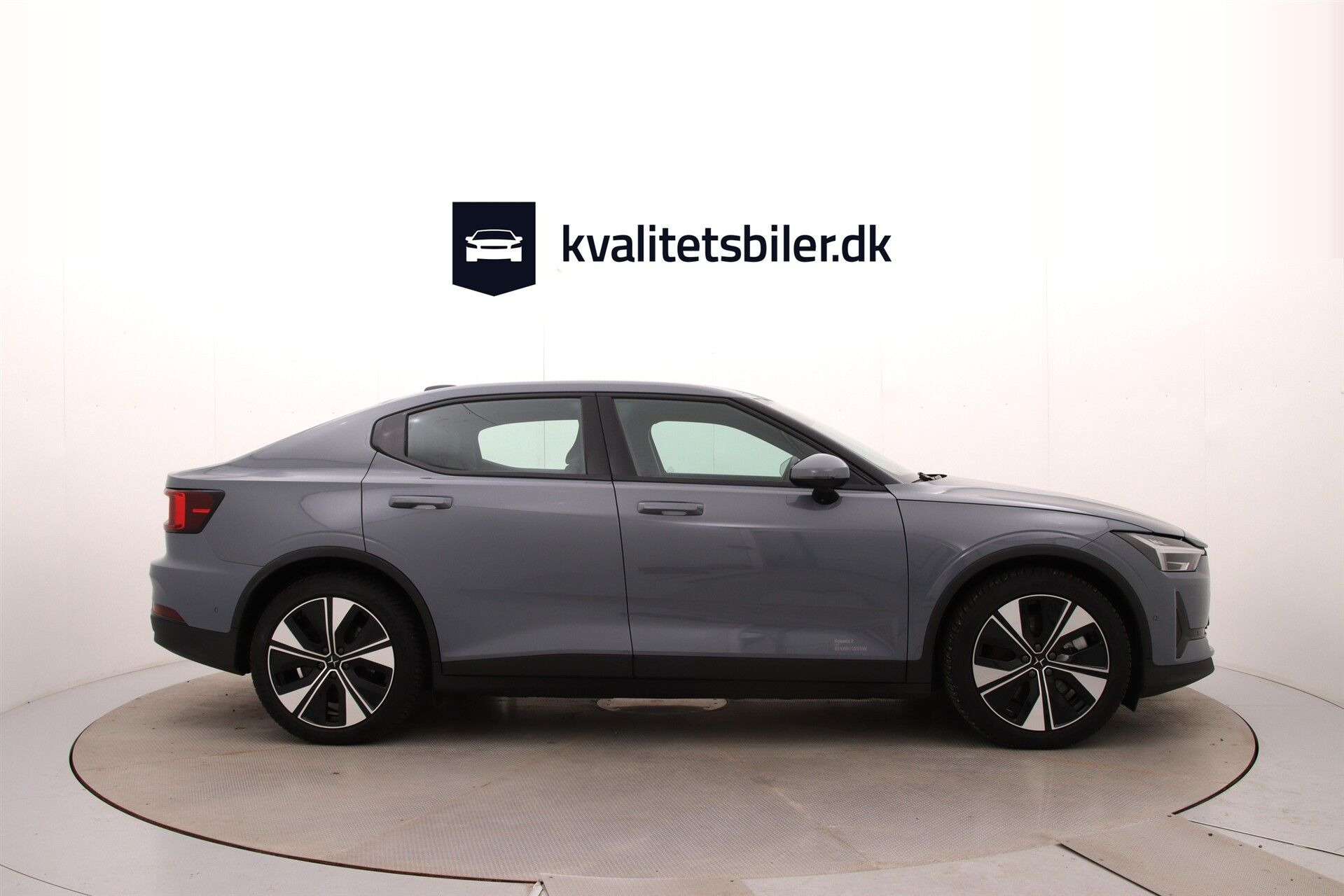Grå Polestar 2 fra 2023