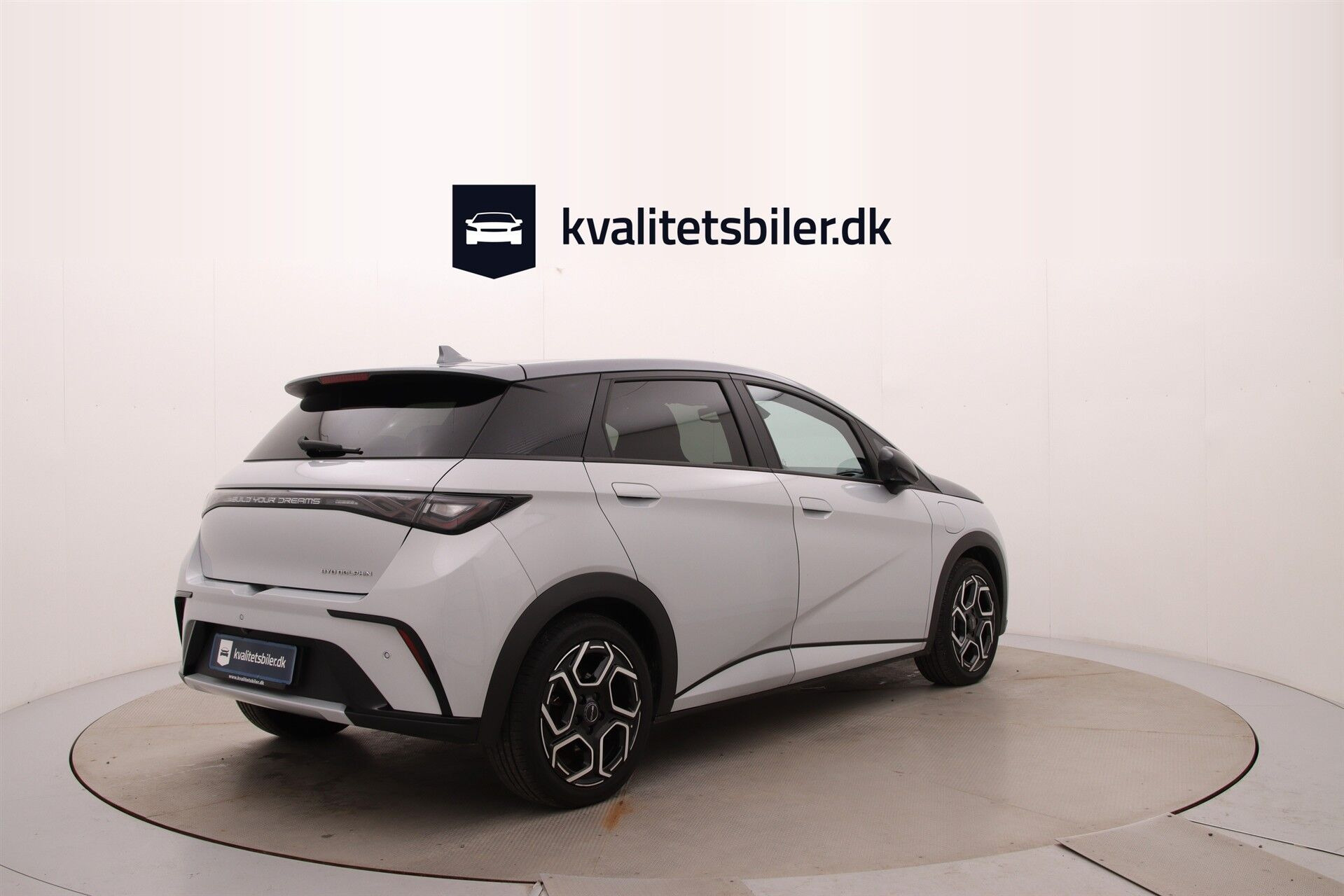Grå BYD Dolphin fra 2024