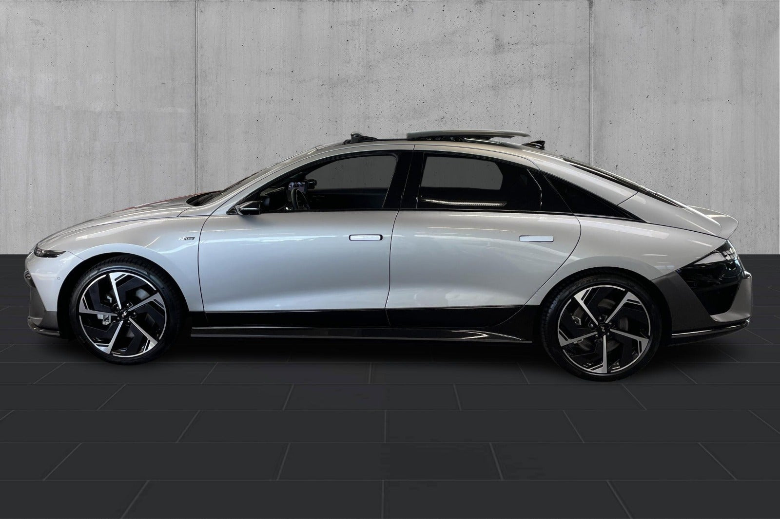 Sølv Hyundai Ioniq 6 fra 2026