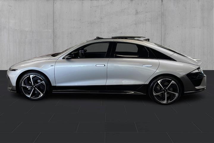 Sølv Hyundai Ioniq 6 fra 2026