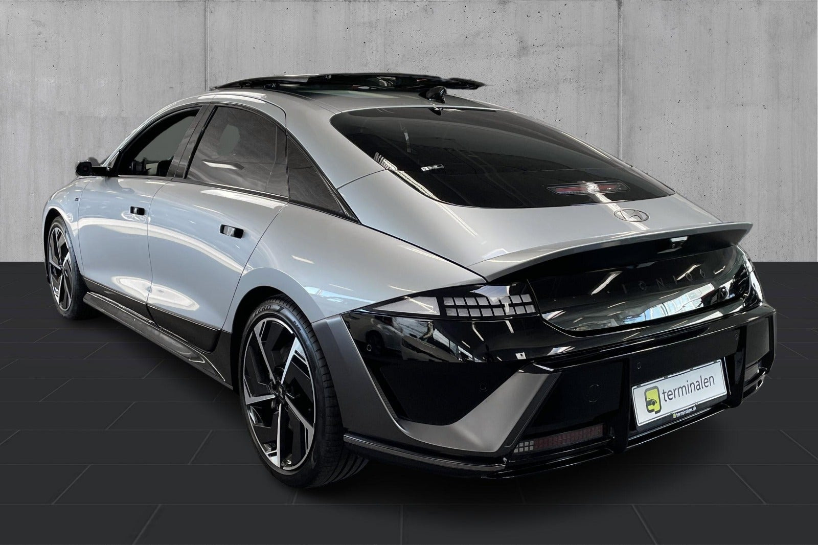 Sølv Hyundai Ioniq 6 fra 2026