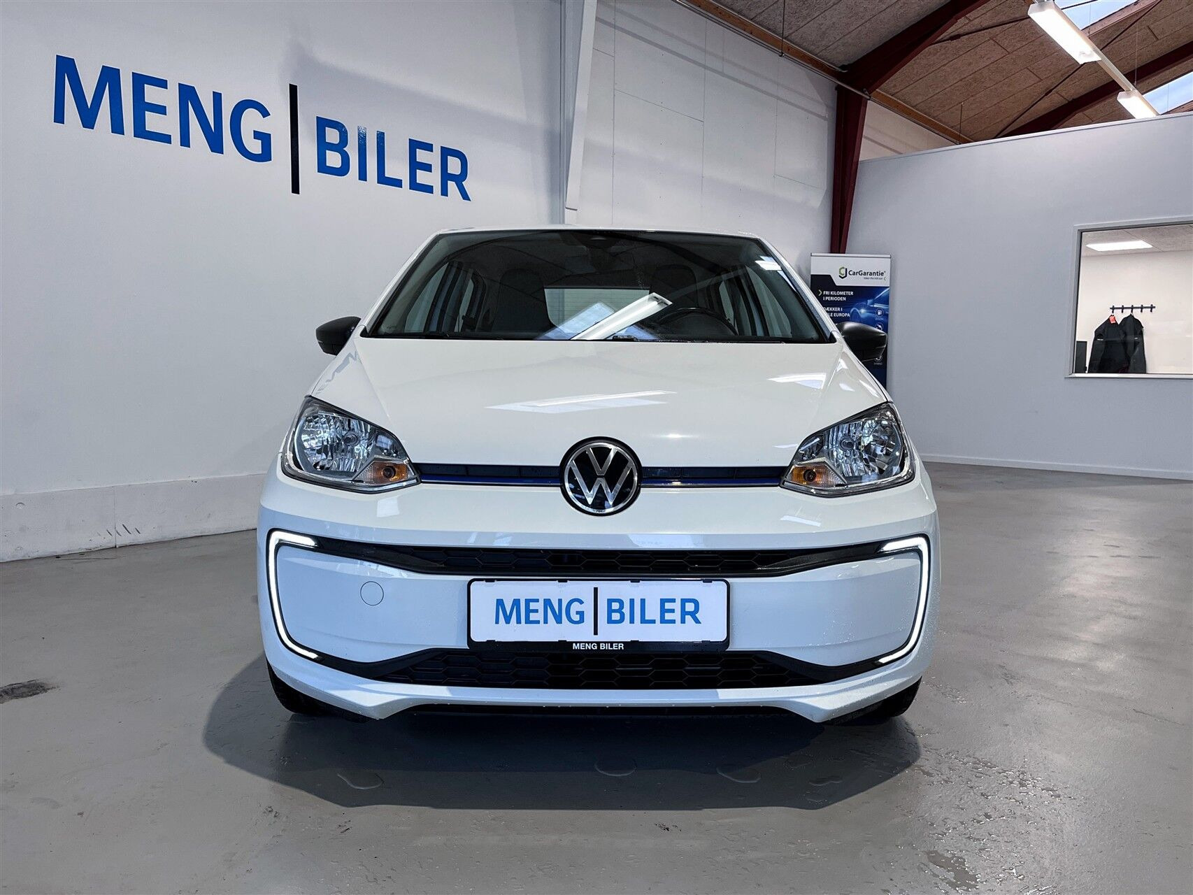 Hvid VW E-UP! fra 2021