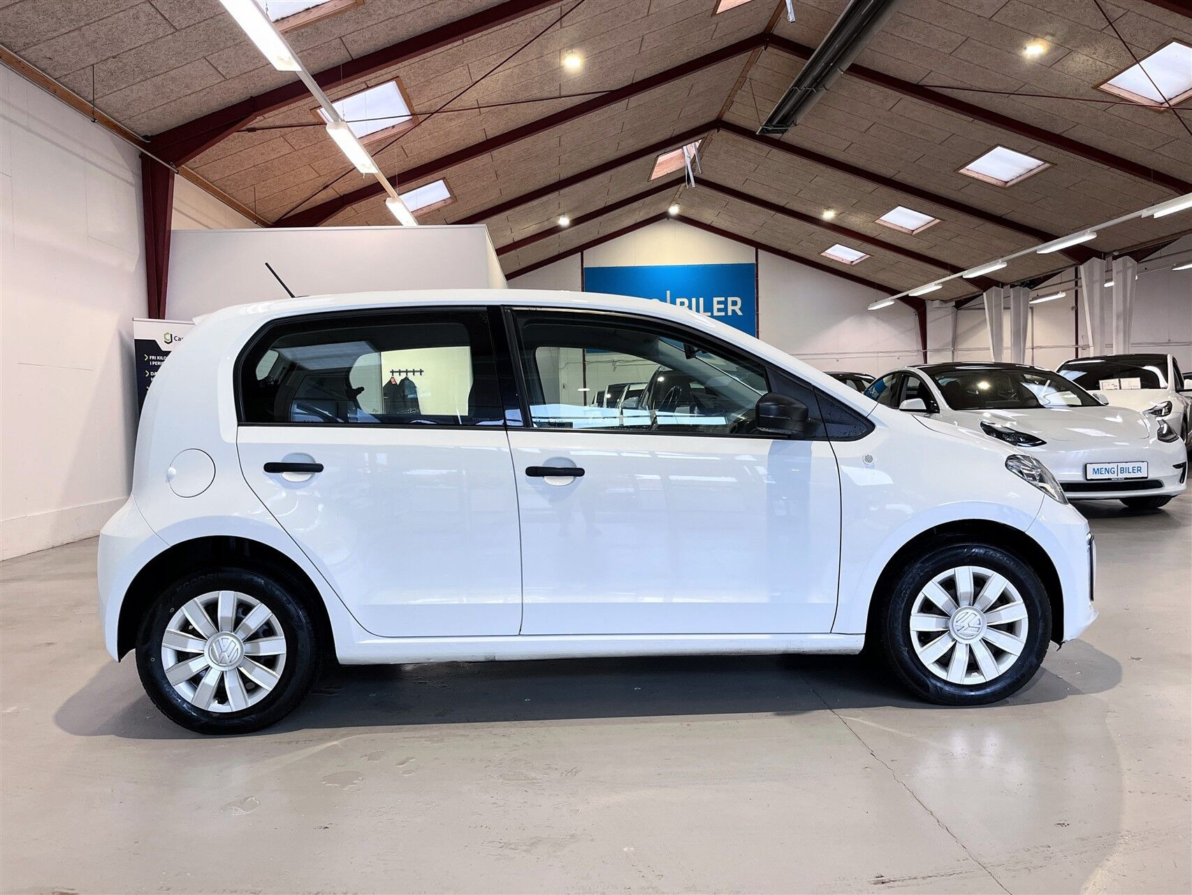 Hvid VW E-UP! fra 2021