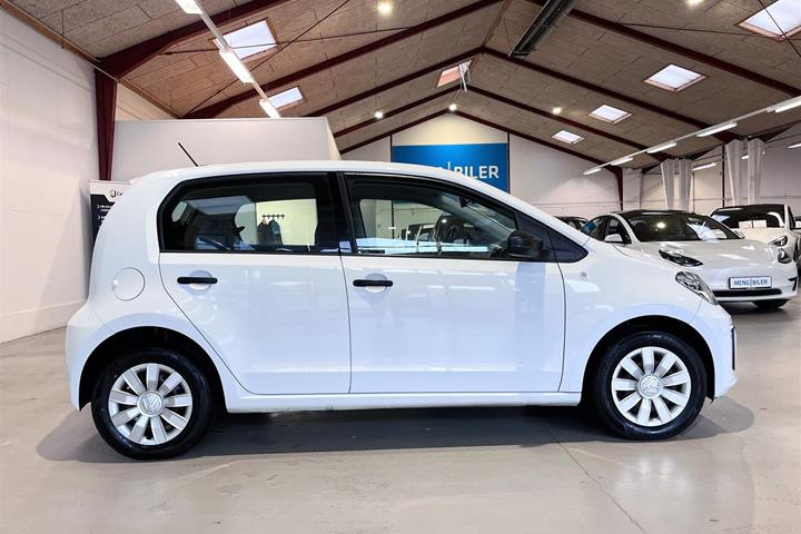 Hvid VW E-UP! fra 2021