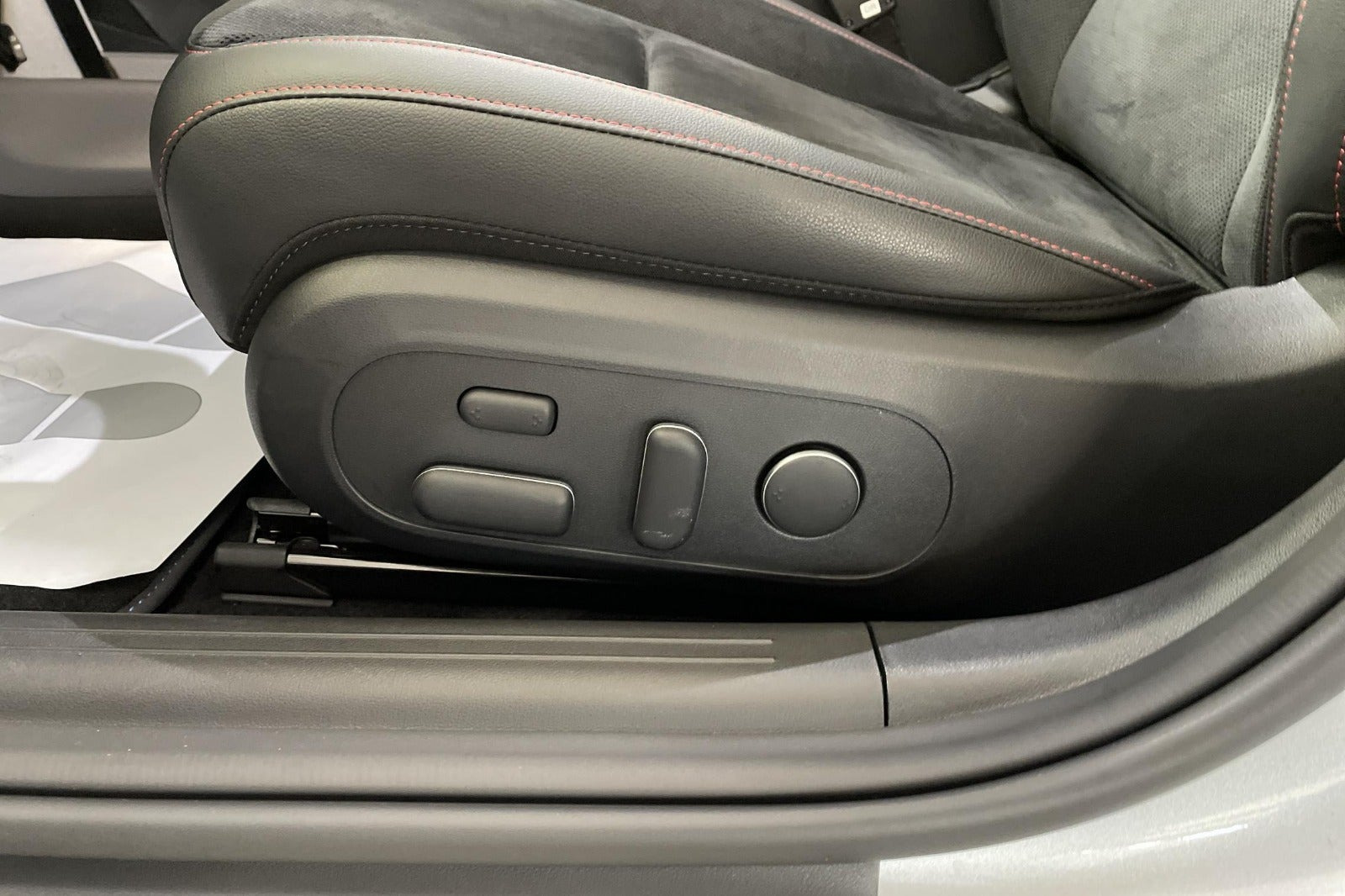 Sølv Hyundai Ioniq 6 fra 2026