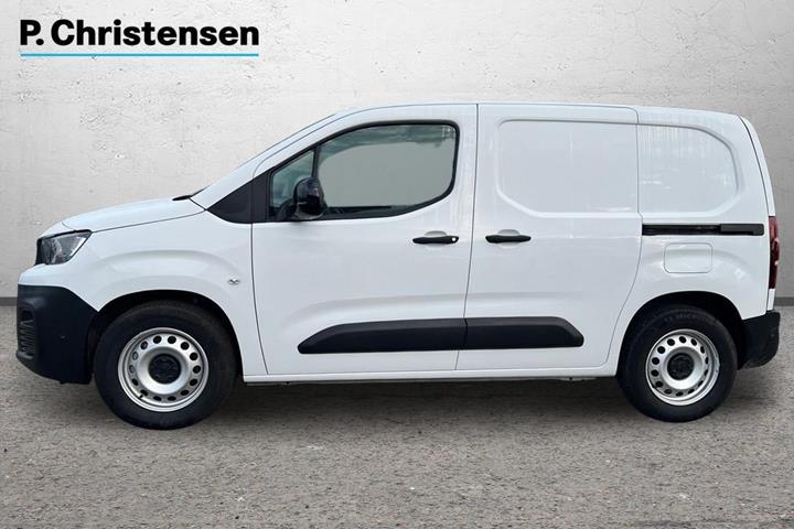 Hvid Peugeot e-Partner fra 2024