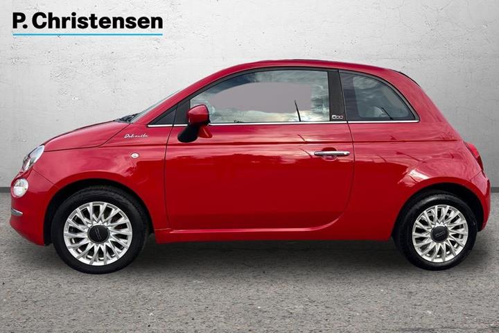 Rød Fiat 500C fra 2023