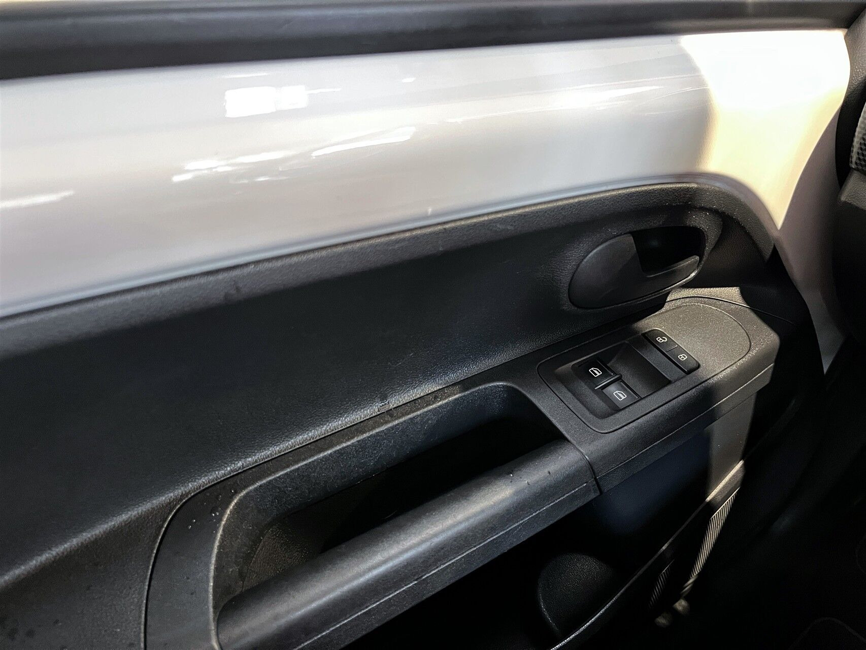 Hvid VW E-UP! fra 2021