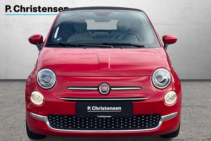 Rød Fiat 500C fra 2023