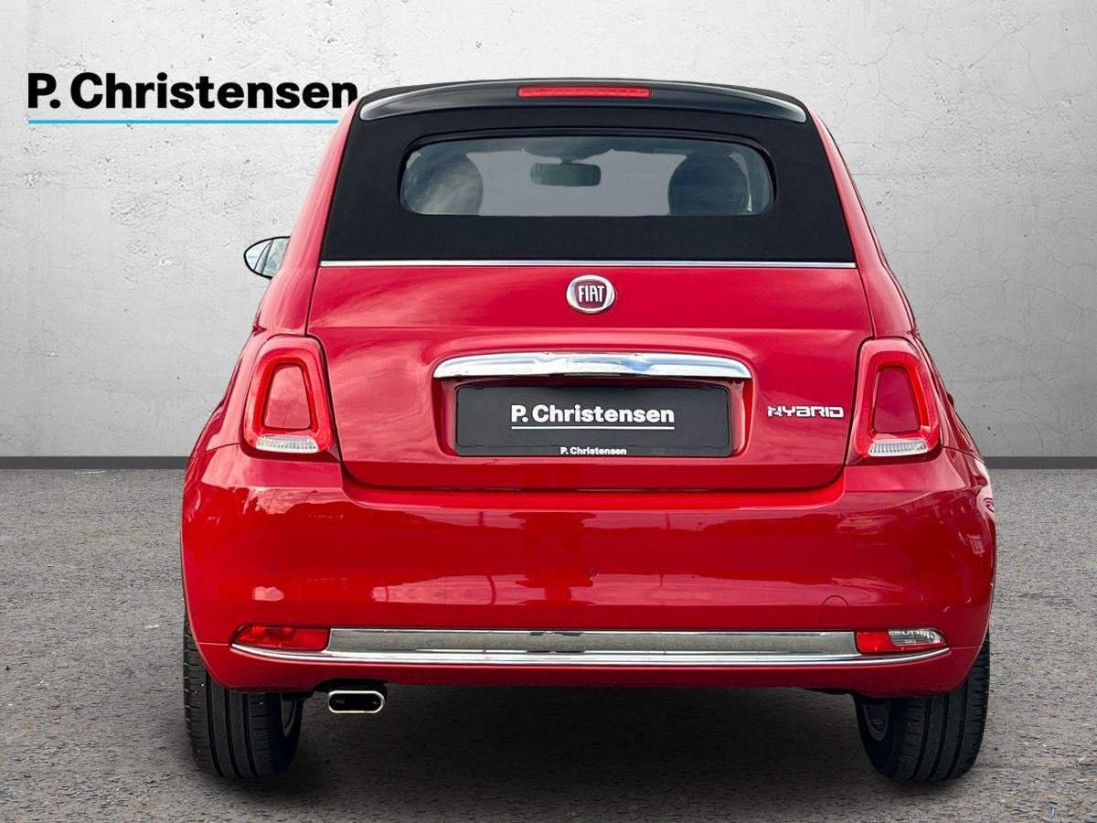 Rød Fiat 500C fra 2023