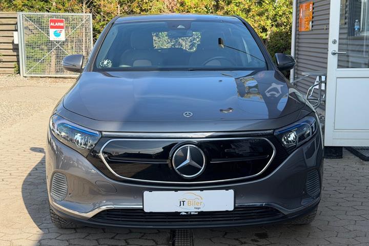 Grå Mercedes EQA250+ fra 2022