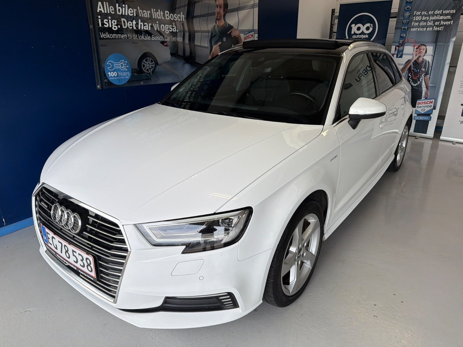 Hvid Audi A3 fra 2017