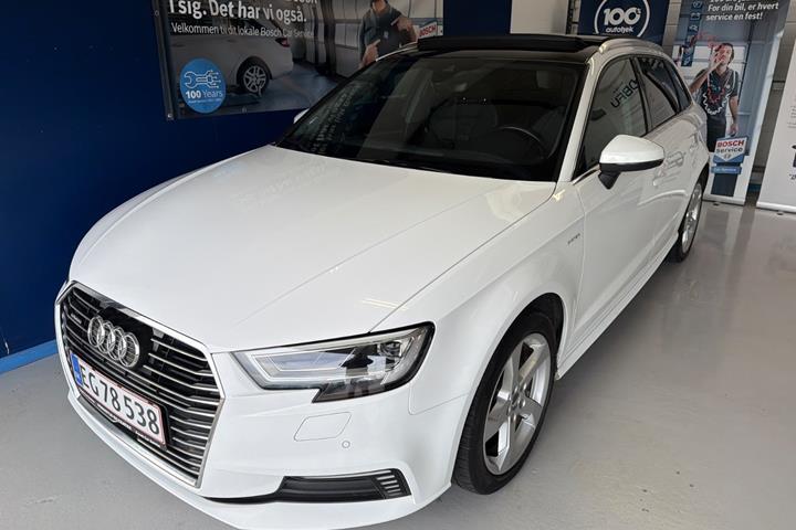 Hvid Audi A3 fra 2017