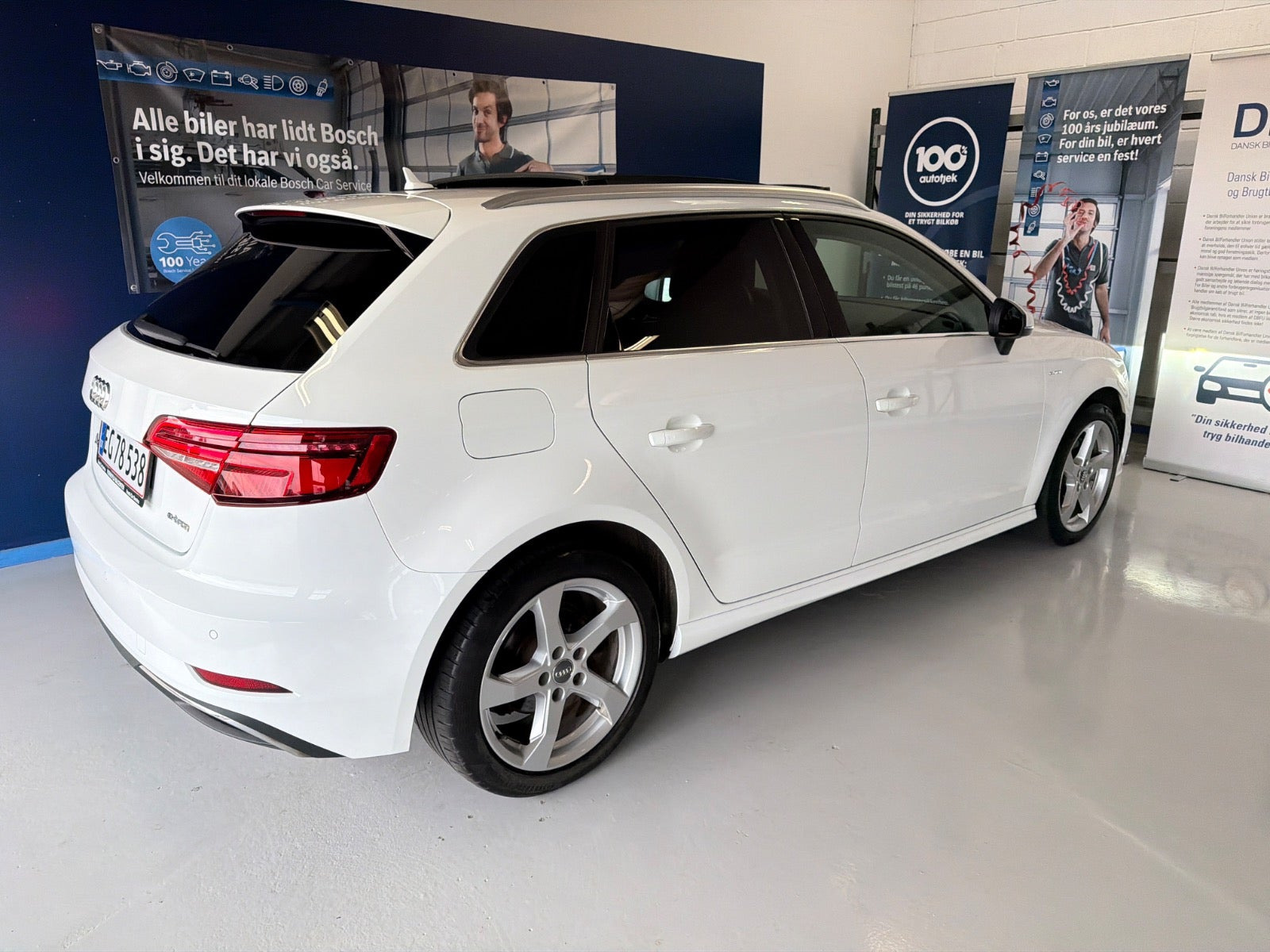 Hvid Audi A3 fra 2017