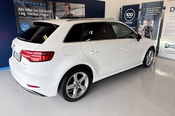 Hvid Audi A3 fra 2017