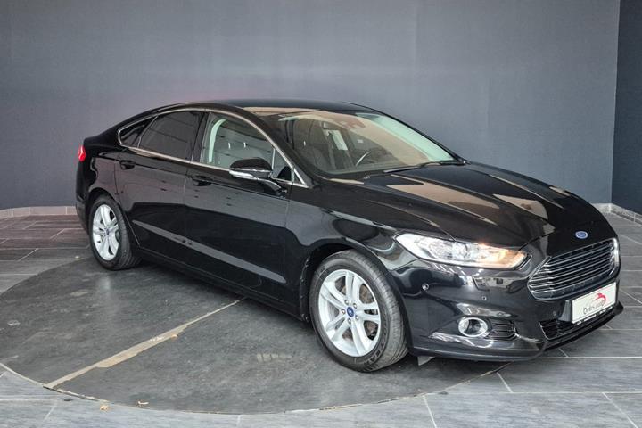 Sort Ford Mondeo fra 2018