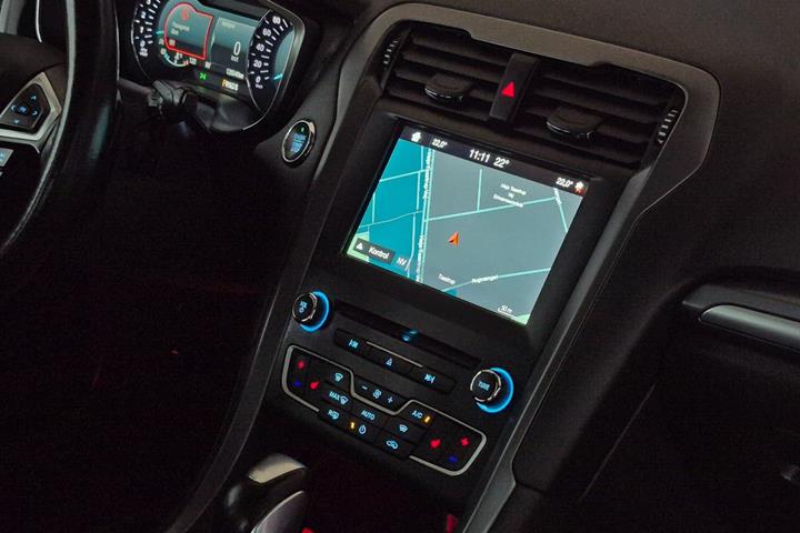 Sort Ford Mondeo fra 2018