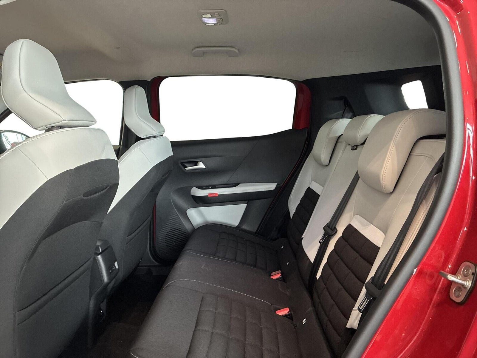Grå Citroën e-C3 Aircross fra 2025