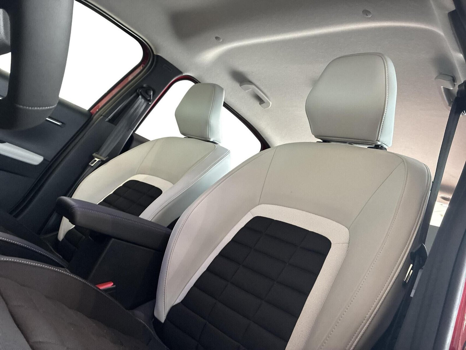 Grå Citroën e-C3 Aircross fra 2025