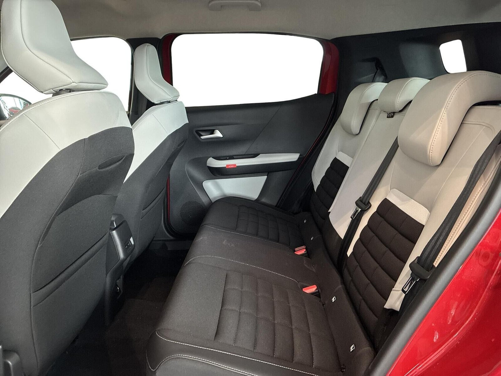 Rød Citroën e-C3 Aircross fra 2025