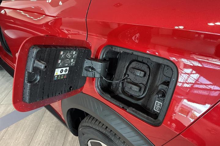 Rød Citroën e-C3 Aircross fra 2025