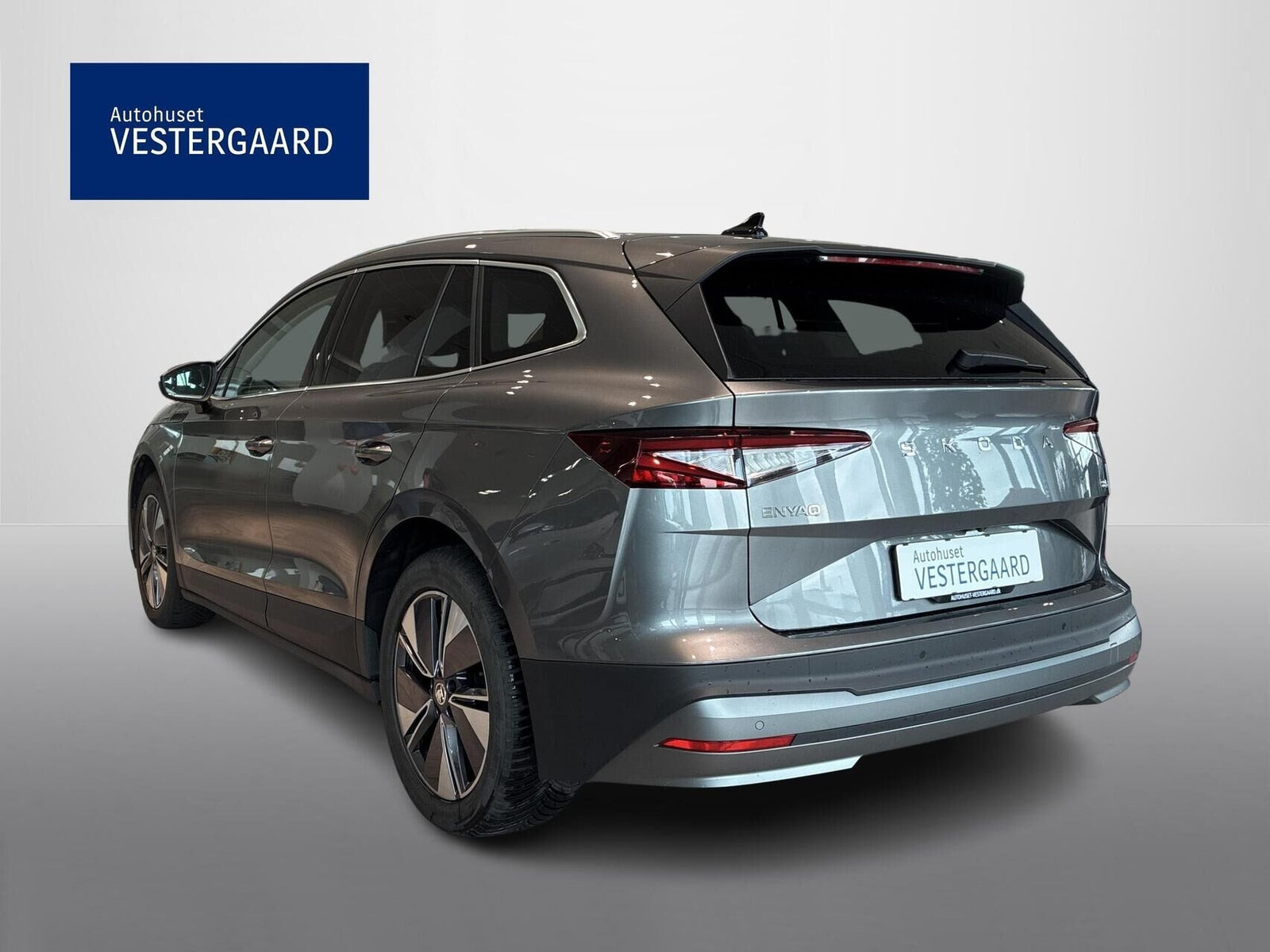 Grå Skoda Enyaq fra 2024