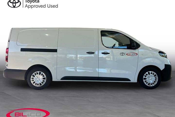 Hvid Toyota ProAce fra 2025