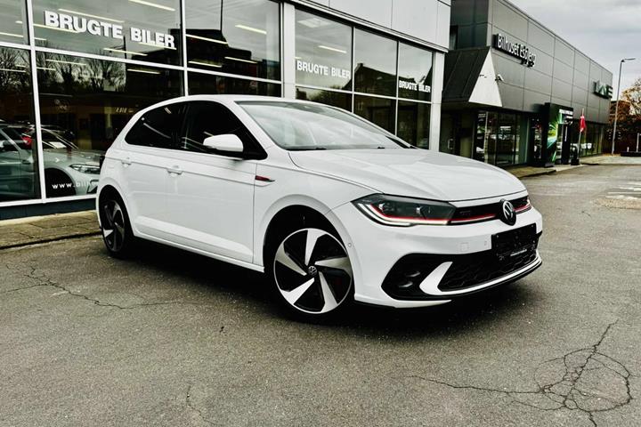 Hvid VW Polo fra 2024