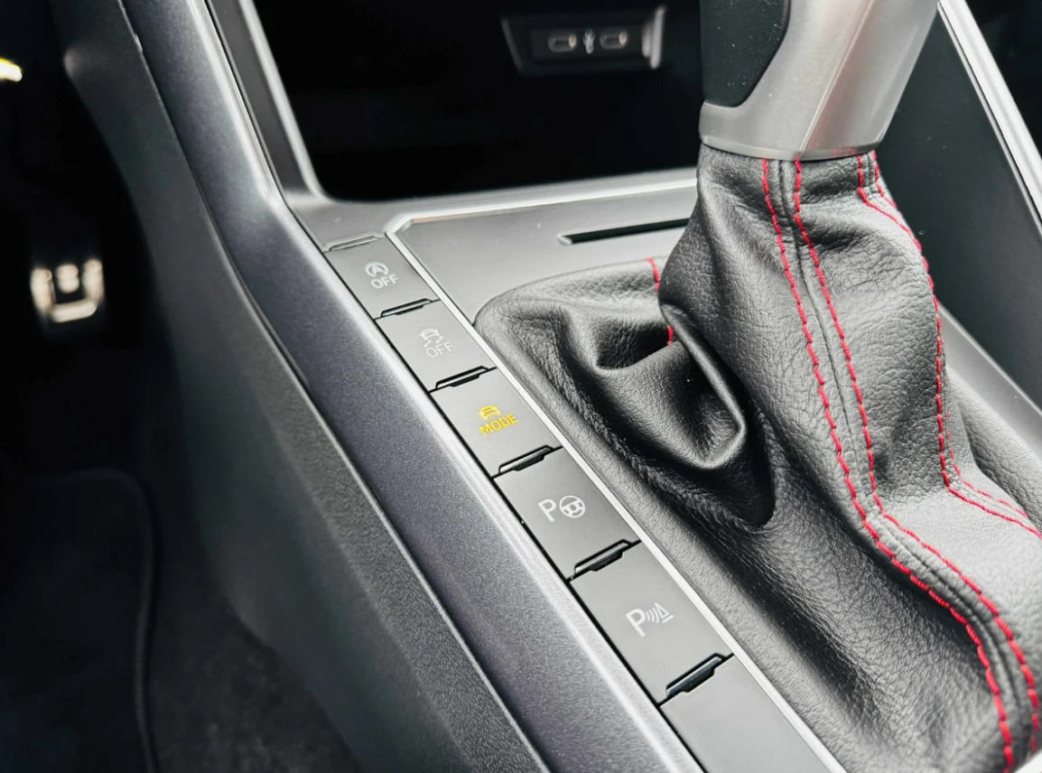 Hvid VW Polo fra 2024