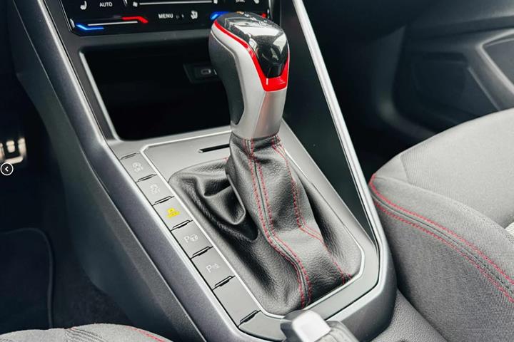 Hvid VW Polo fra 2024