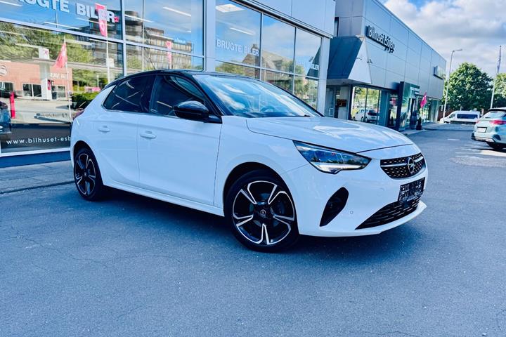 Hvid Opel Corsa fra 2021