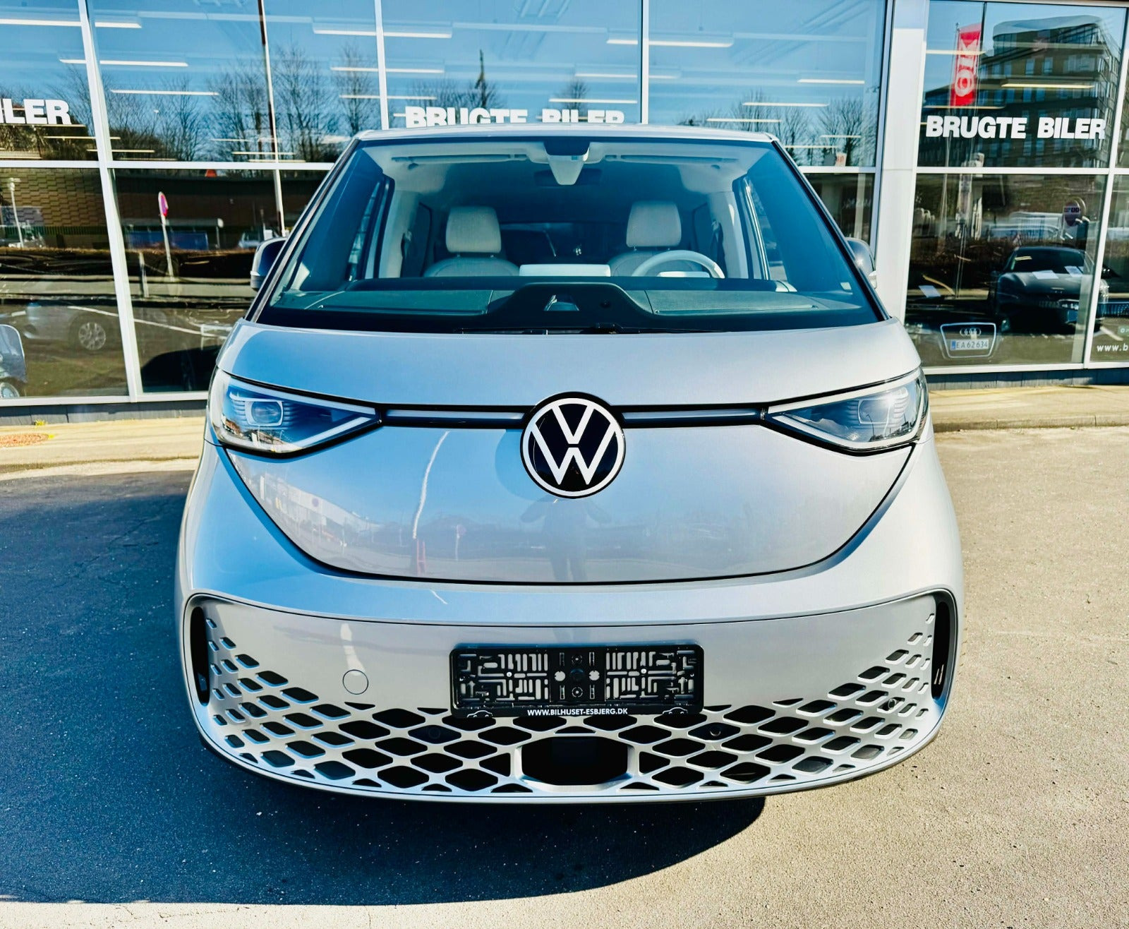 Sølv VW ID.Buzz fra 2023