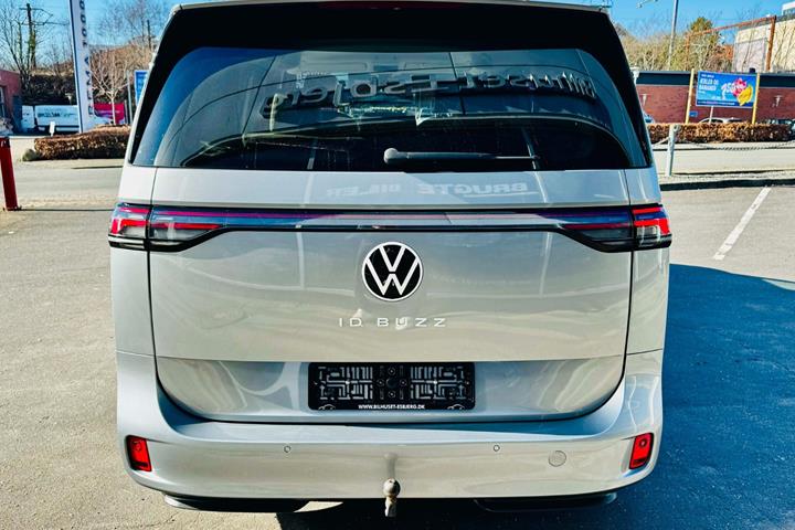 Sølv VW ID.Buzz fra 2023