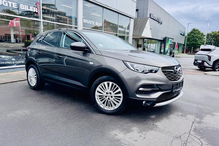 Grå Opel Grandland X fra 2018