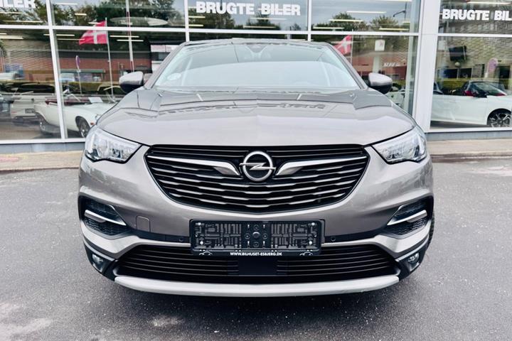 Grå Opel Grandland X fra 2018