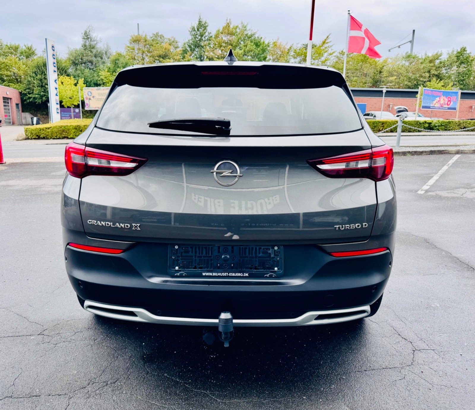 Grå Opel Grandland X fra 2018