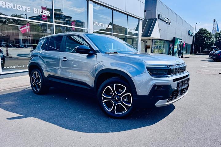 Grå Jeep Avenger fra 2025