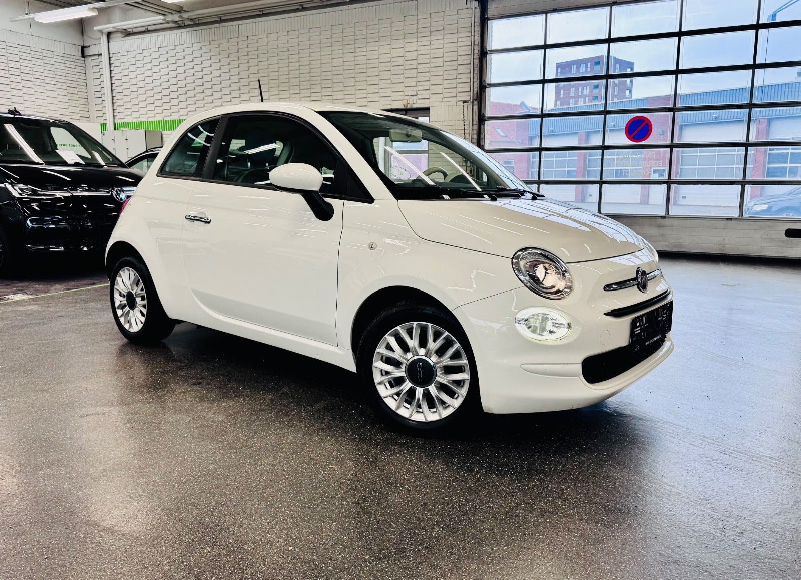 Hvid Fiat 500 fra 2016
