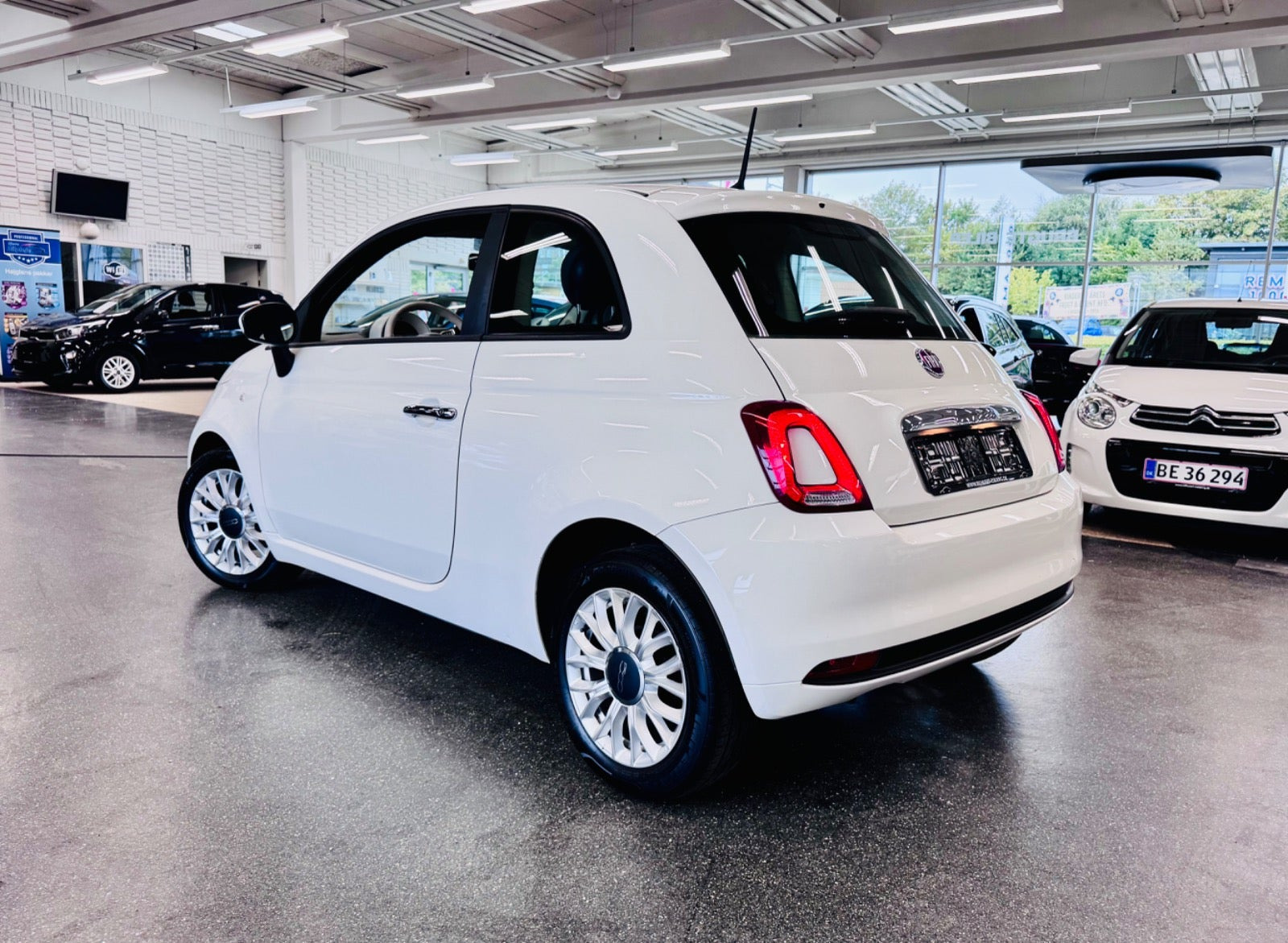 Hvid Fiat 500 fra 2016