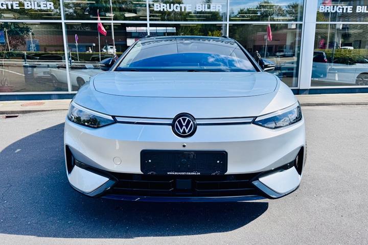 Sølv VW ID.7 fra 2025