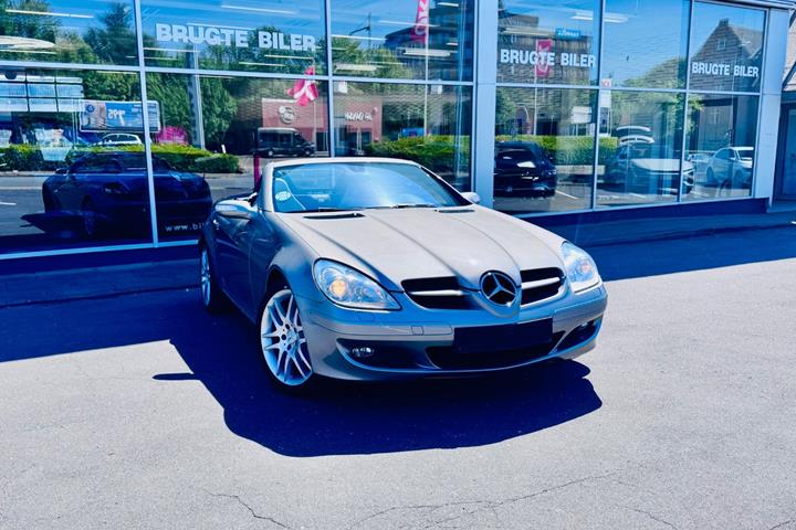 Orange Mercedes SLK280 fra 2007