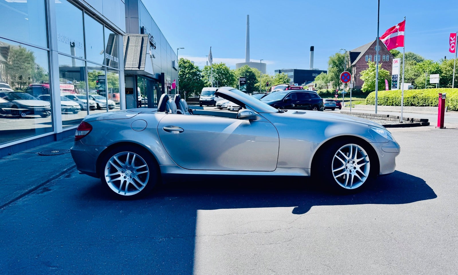 Orange Mercedes SLK280 fra 2007