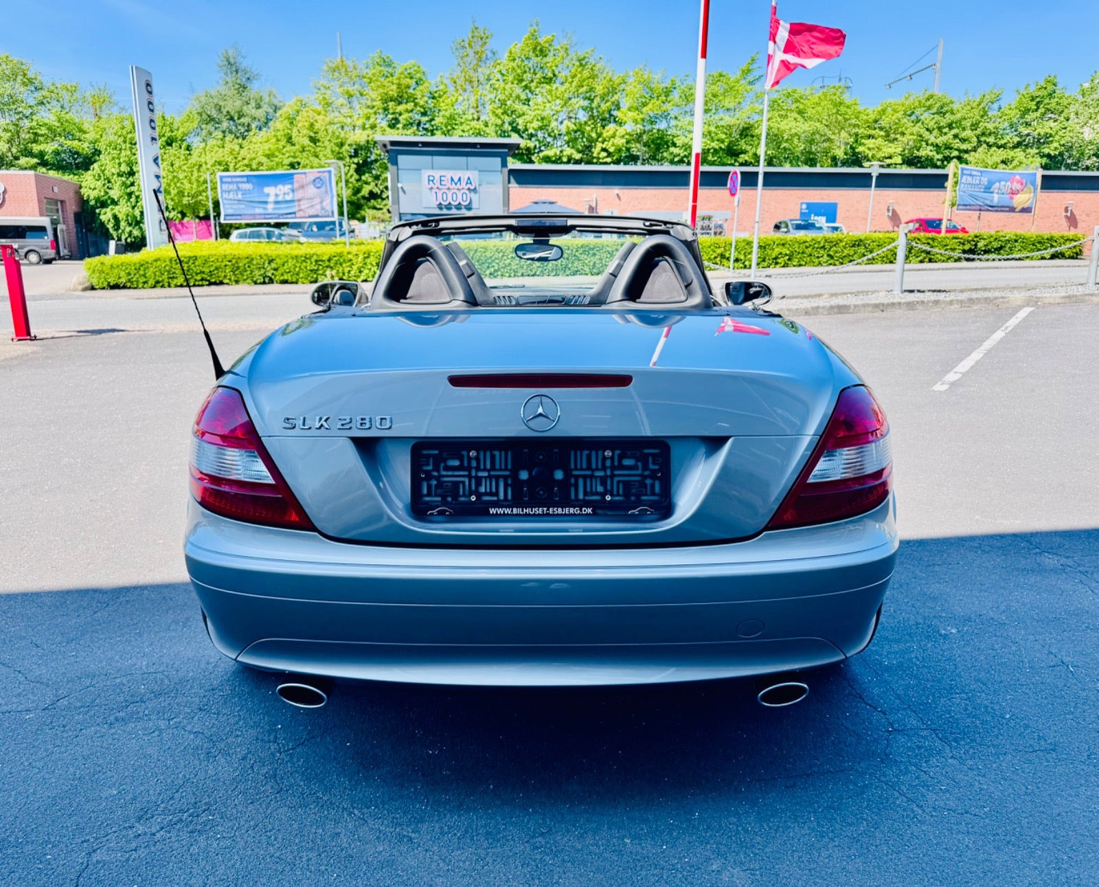 Orange Mercedes SLK280 fra 2007