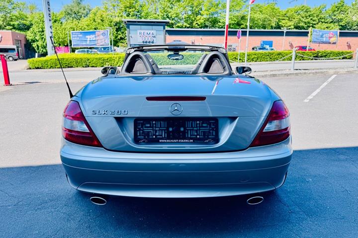 Orange Mercedes SLK280 fra 2007