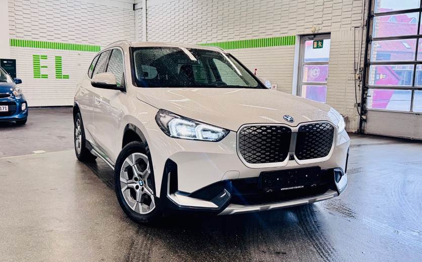 BMW iX1 eDrive20 X-Line