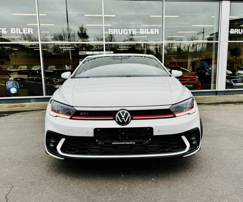 Hvid VW Polo fra 2025
