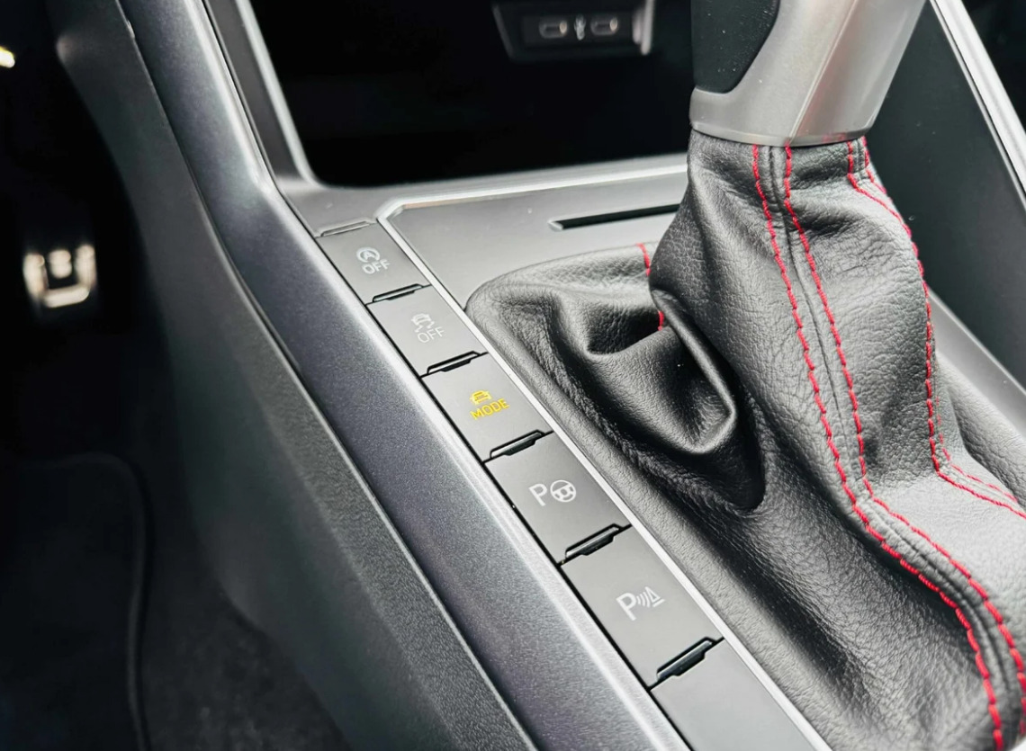 Hvid VW Polo fra 2025