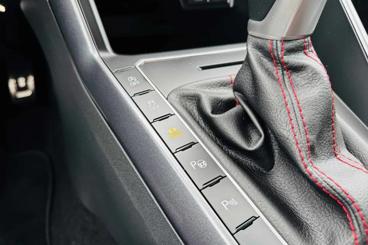 Hvid VW Polo fra 2025